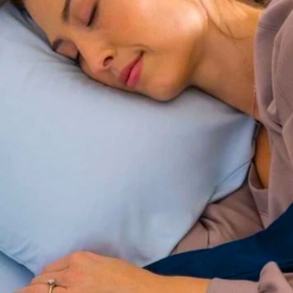 NEW IN PACKAGE Purple Mattress Softstretch Standard Pillowcase Pair-Morning Mist - Picture 3 of 14